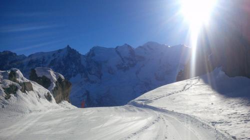 Skiing at the Brevent